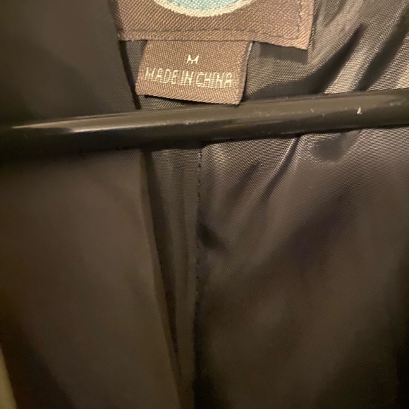 Olive green jacket with fur hood - Picture 4 of 6